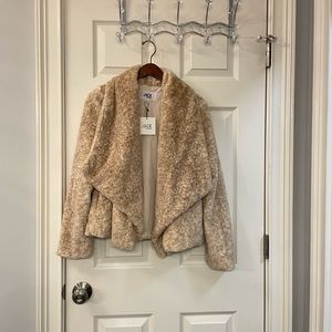 BB Dakota women’s jacket size small.